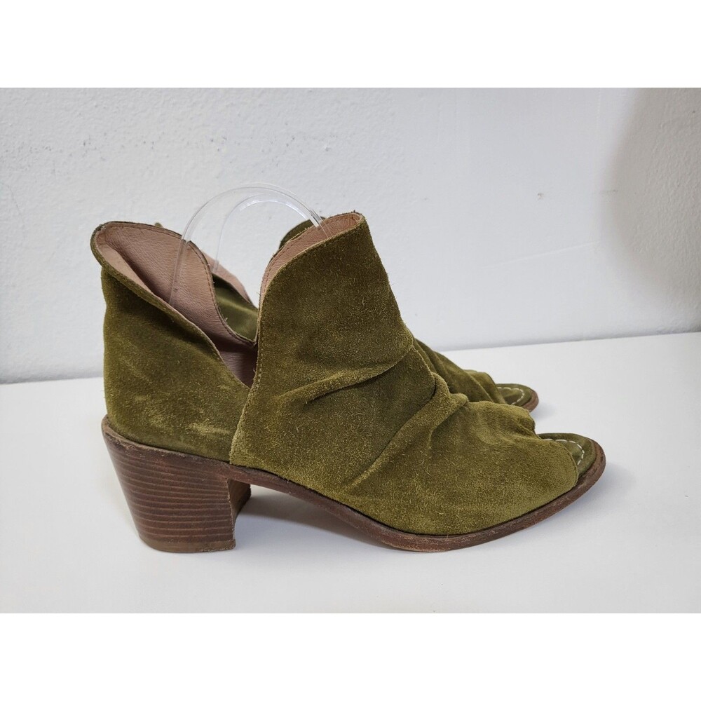 SUNDANCE Sienna Booties 41 10 10.5 Green Suede Leather Open Toe Boho Southwest